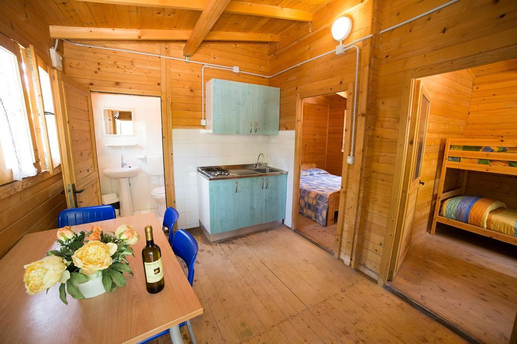 Camping Dei Tigli Torre del Lago Puccini Zimmer foto